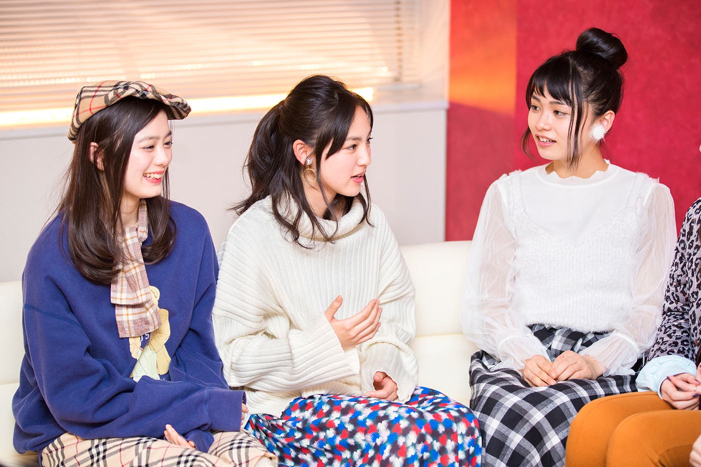 紺野彩夏、南乃彩希、足立佳奈(提供写真)