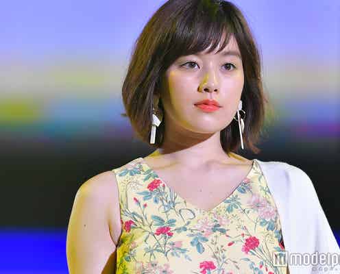 筧美和子、清楚ミニスカで美脚披露 白肌にうっとり<神コレ2018S/S>