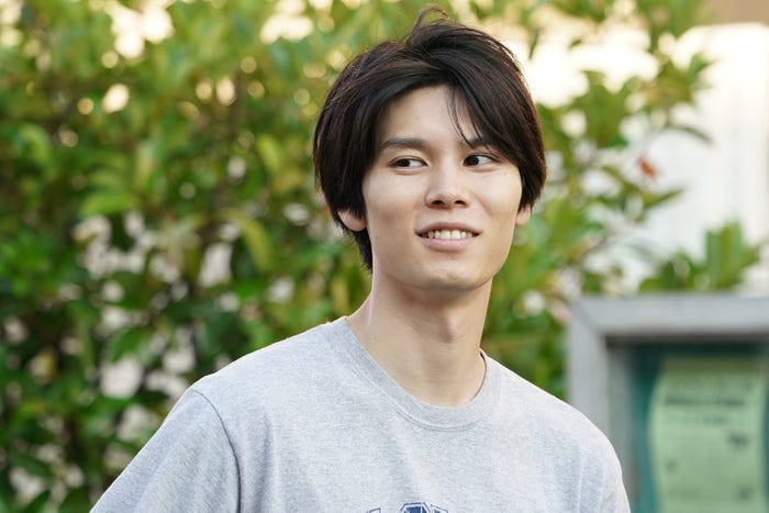 萩原利久「降り積もれ孤独な死よ」第4話より(C)井龍一・伊藤翔太/講談社(C)ytv