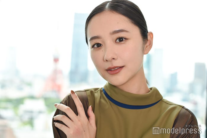 堀田真由(C)モデルプレス