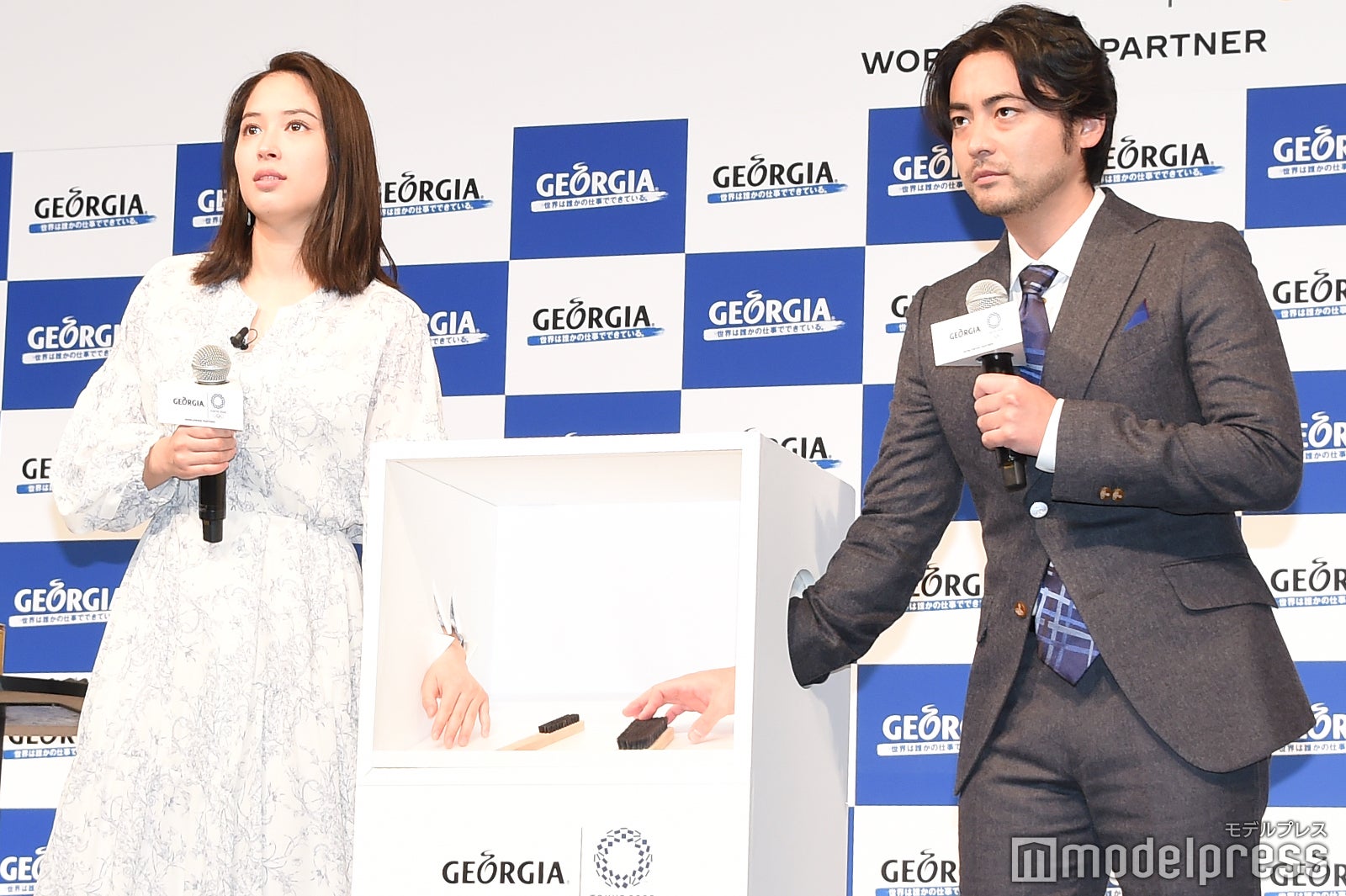 （左から）広瀬アリス、山田孝之（C）モデルプレス