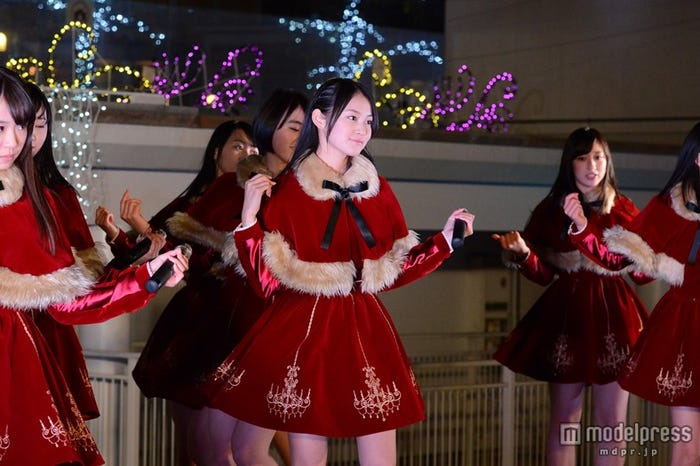 X21リーダー・吉本実憂(中央)