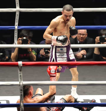 増田陸がレジェンド・ドネア撃破！「必ず世界王者になります」元世界5階級の43歳に圧巻の8回TKO勝ち 7回に鮮烈左ストレート炸裂でダウン、8回にドネア陣営がタオル 王座挑戦権獲得