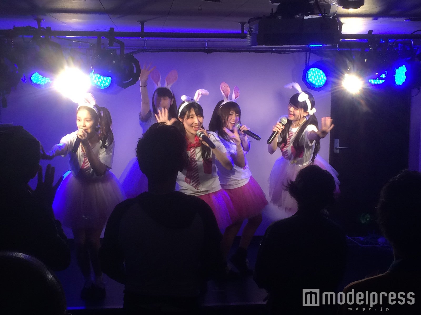 異色のオフィス系ガールズ・カプ式会社ハイパーモチベーション、初のオリジナル曲以外で激戦バトル！突然の新曲発表も