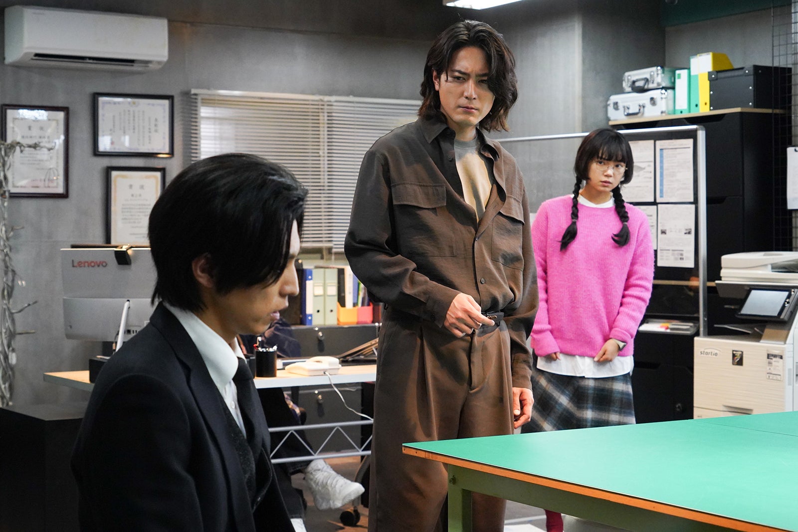 桐山漣、間宮祥太朗、古川琴音「ACMA：GAME アクマゲーム」第4話より（C）日本テレビ