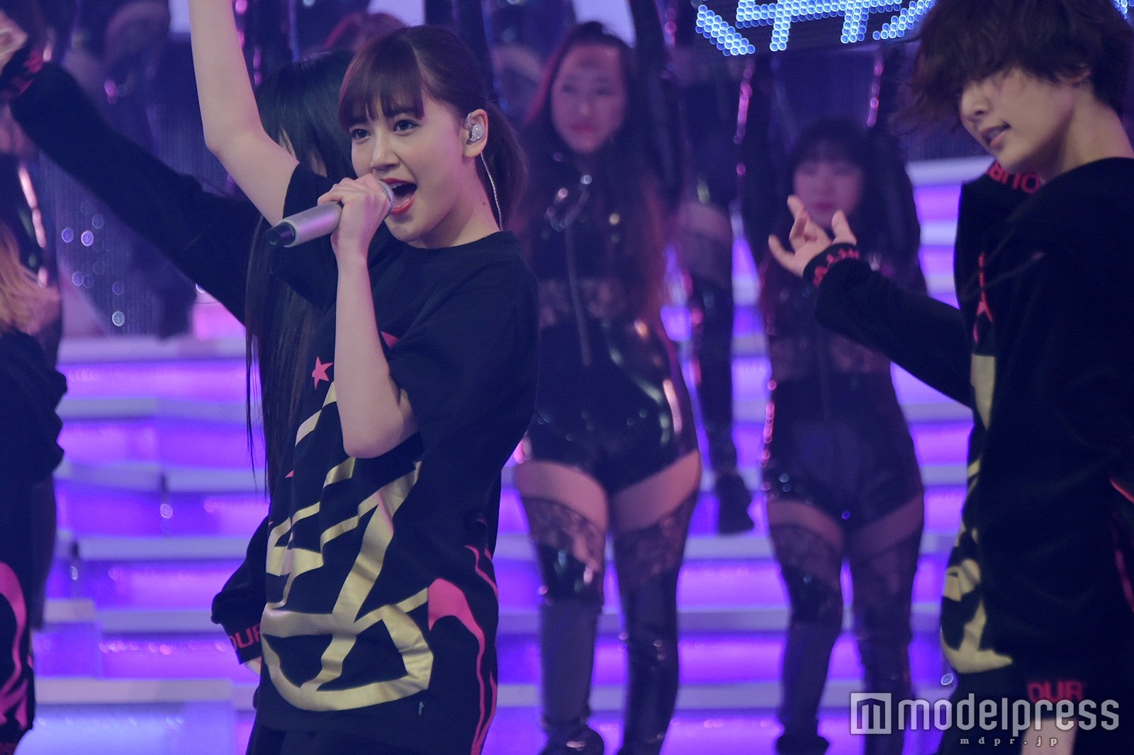 E-girls （C）モデルプレス