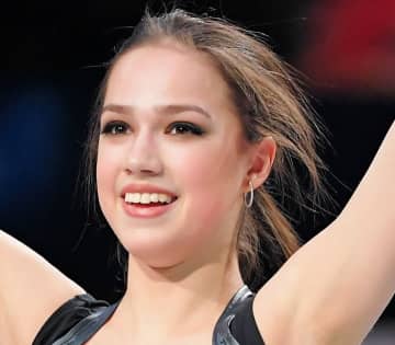 「何が起こっているの？」「ショック」ザギトワの挑発投稿に波紋広がる 衝撃姿で「最悪のコメントを」ファン動揺「一体何を」「こんな姿をみるのは悲しい」