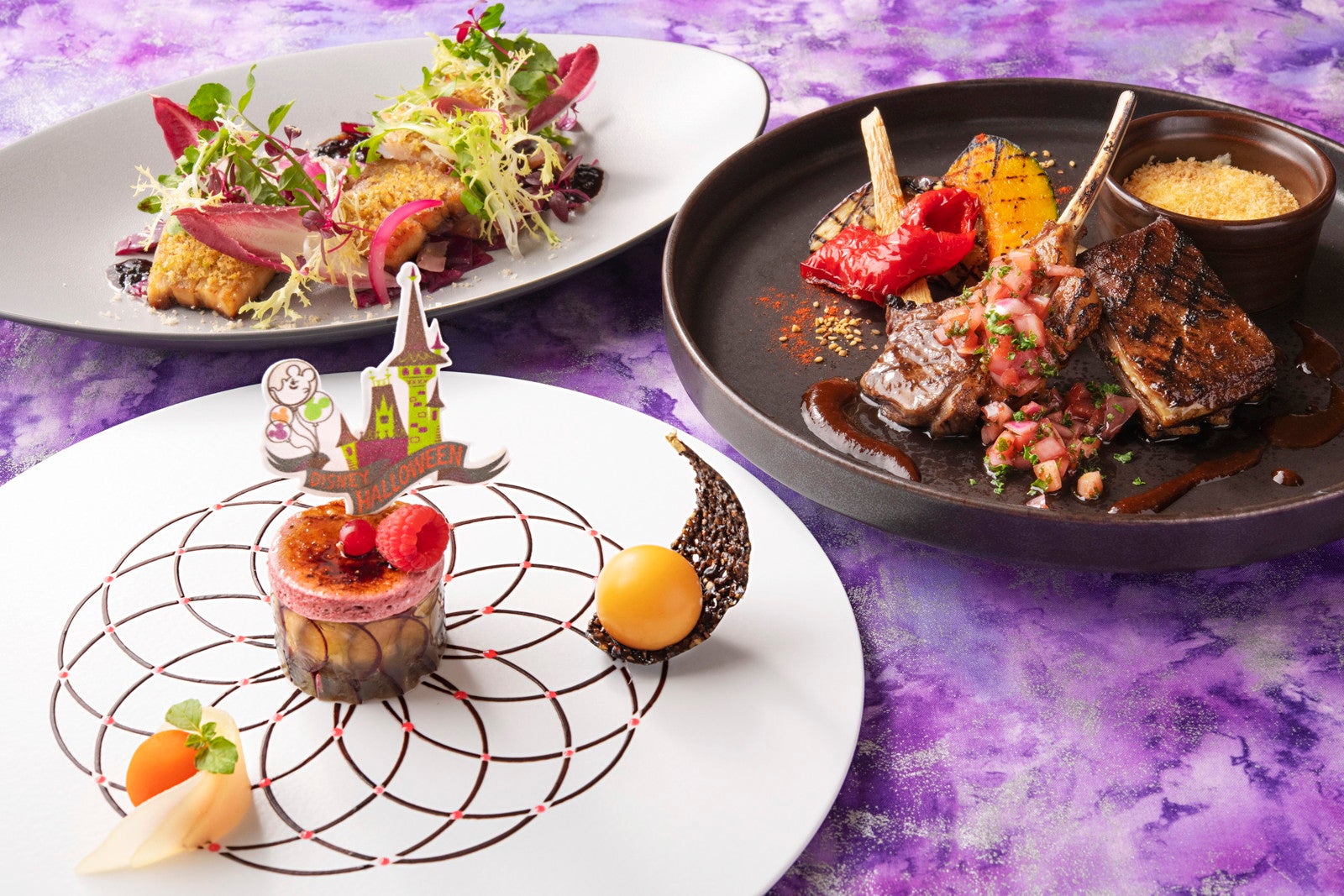 ディズニーアンバサダーホテル「エンパイア・グリル」“ディズニー・ハロウィーン”エンパイア・グリル・ディナー（C）Disney