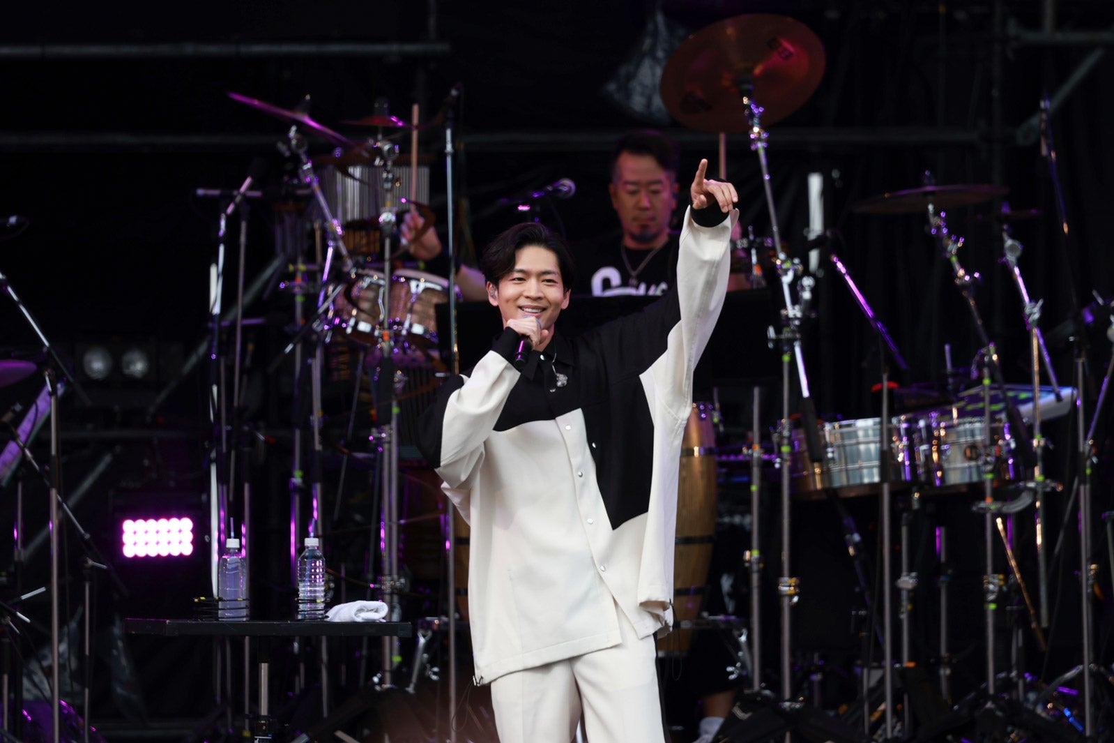 松下洸平＆手越祐也、ASKAらと豪華コラボ歌唱 圧巻パフォーマンスで会場魅了