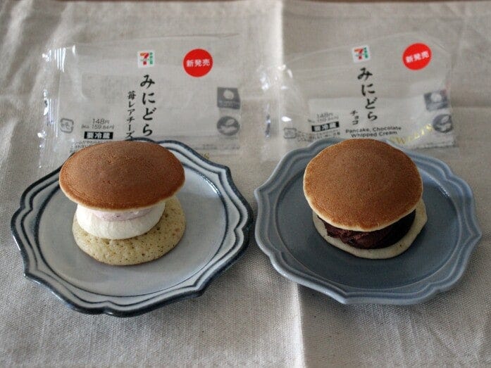 先に発売されたチョコ味に加え、春らしい苺レアチーズ味が登場！