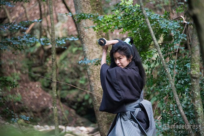 戸賀崎ゆう役の内山理名(C)2015「駆込み女と駆出し男」製作委員会