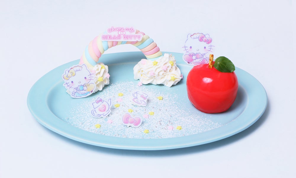 真っ赤なりんごにのって おきゅむか ケーキ￥1,000（C）1976，2020 SANRIO CO．，LTD．APPROVAL NO．S603899