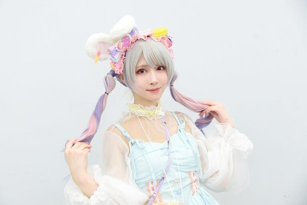 コスプレイヤー・えい梨、キュートな“ウサギ”コスプレ披露「明るく えい梨 コスプレイヤー サイン チェキ 非売品当選品