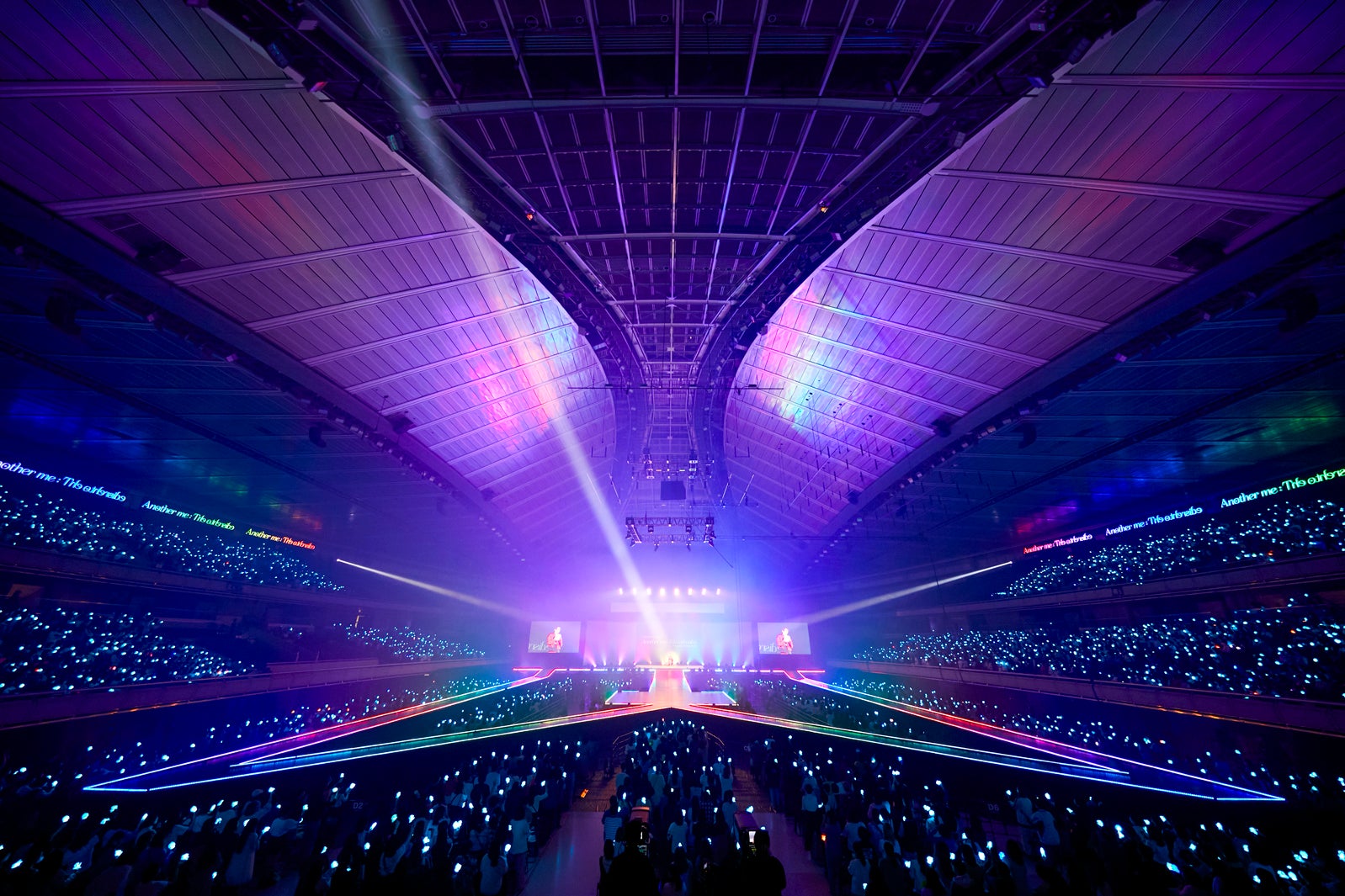 三宅健（C）TOBE Co., Ltd.