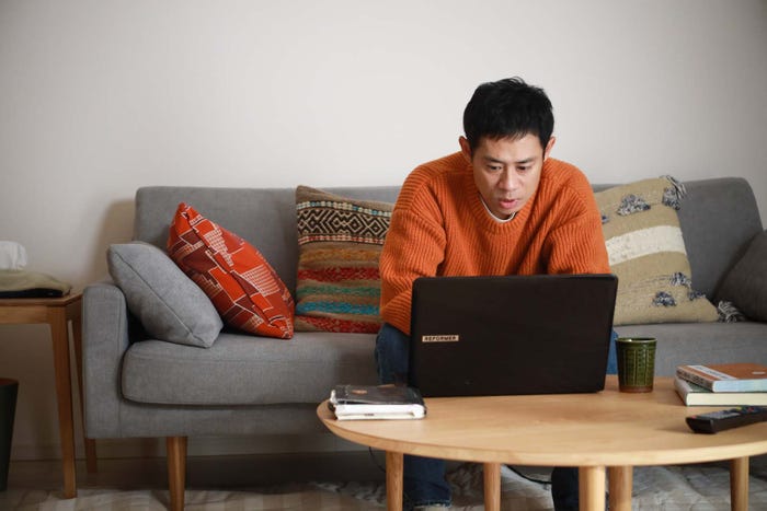 伊藤淳史「離婚しない男―サレ夫と悪嫁の騙し愛―」第3話より(C)テレビ朝日