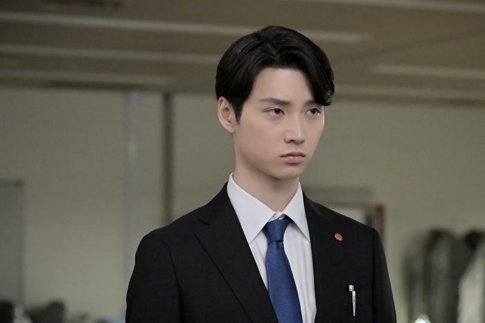 絃瀬聡一「クジャクのダンス、誰が見た?」(C)TBS