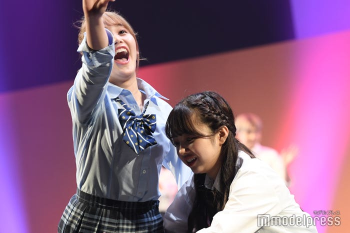 西綾乃、増田彩乃(C)モデルプレス