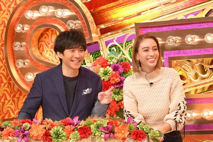 渡部建、滝沢カレン (C)TBS