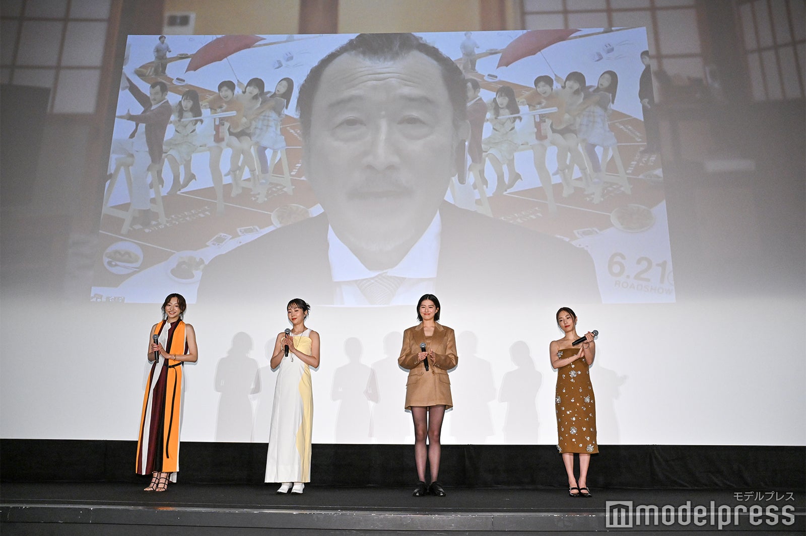 （左より）武田玲奈、木南晴夏、佐久間由衣、MEGUMI
（C）モデルプレス