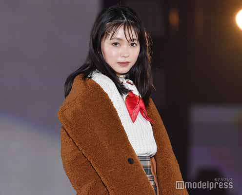 “ティーンのカリスマ”久間田琳加、秋メイクで雰囲気ガラリ 美脚のぞくレトロコーデ<GirlsAward 2018 A/W>