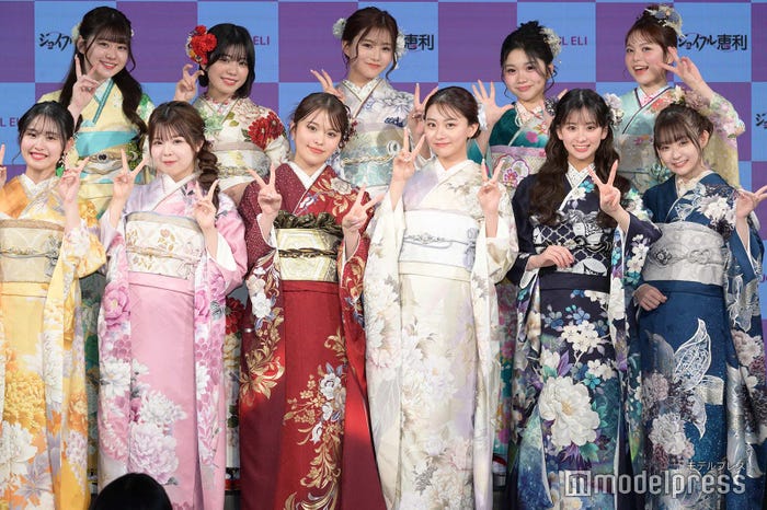 (前列左から)もか、折田涼夏、おさき、みとゆな、金子みゆ、まいきち(後列左から)りんか、磯村美羽、田仲埜愛、中島結音、みみりん(C)モデルプレス