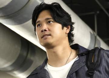 大谷翔平が同僚に粋なプレゼント 約60万円腕時計＆ボトル2本を全員に！「3連覇へ」のメッセージ添え テオスカー感激「最高の人間」