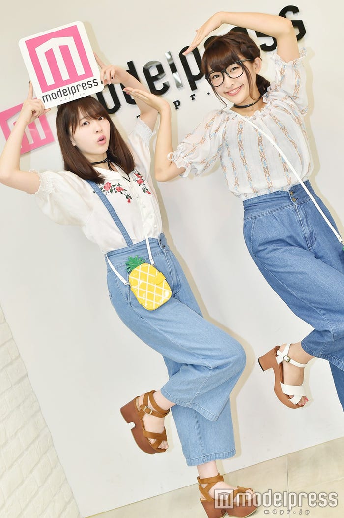 まこみな/左から:まこ、みなみ(C)モデルプレス