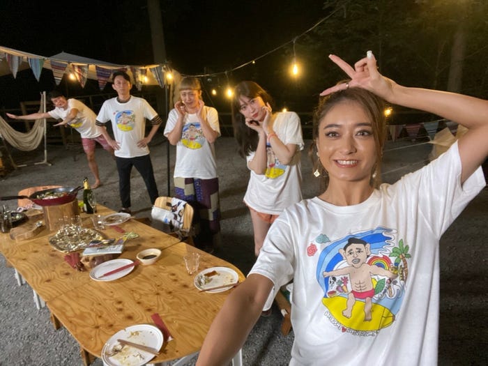 【独占公開】吉村崇、有吉弘行、丸山桂里奈、小嶋陽菜、池田美優 (C)フジテレビ