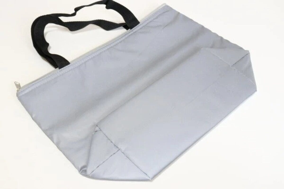 ダイソー 保冷トートバッグ(反射材使用) ダイソー 保冷トートバッグ(反射材使用)