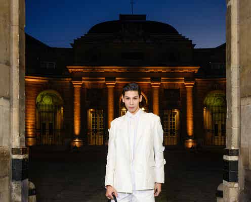 Snow Manラウール「ヴァレンティノ」ショー来場 秋冬メンズコレクション披露