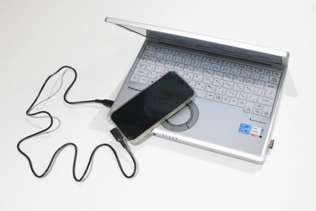 ダイソー　PD60W対応超速充電・転送ケーブルC-CL型（1m）　使用例