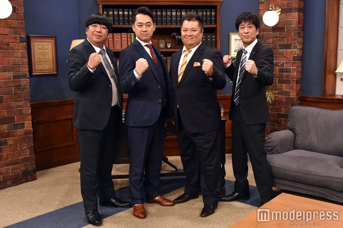 (左から)日村勇紀、設楽統、小杉竜一、吉田敬(C)モデルプレス