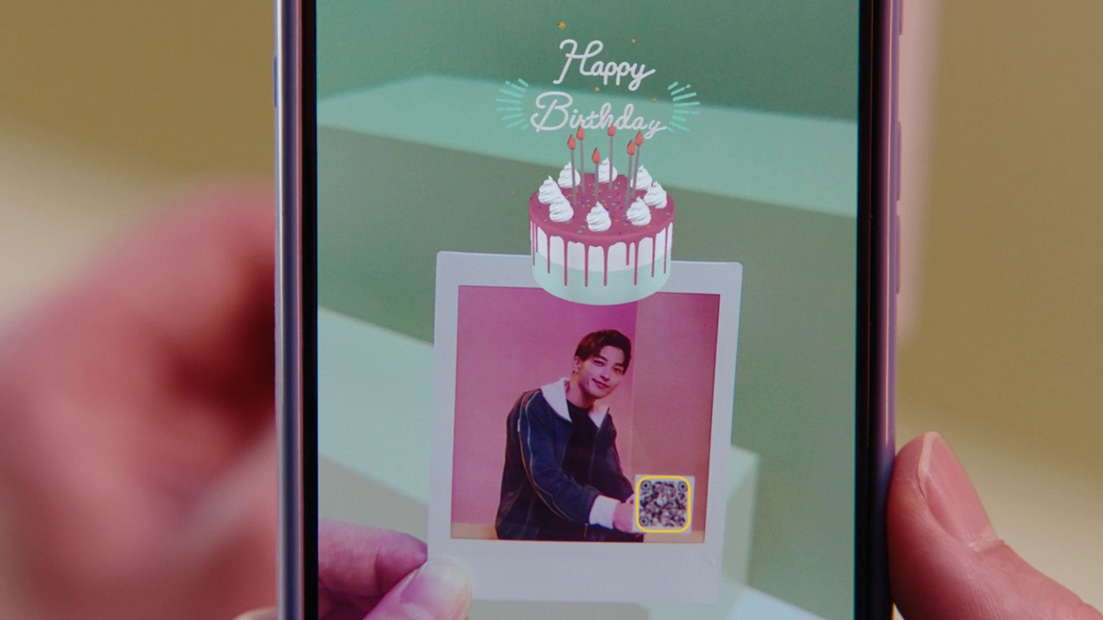 横浜流星／新TVCM「ワクワクがリンクする。」INSTAX SQUARE Link篇より（提供写真）