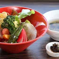 小豆島のご当地丼「ひしお丼」セット1230円、単品820円