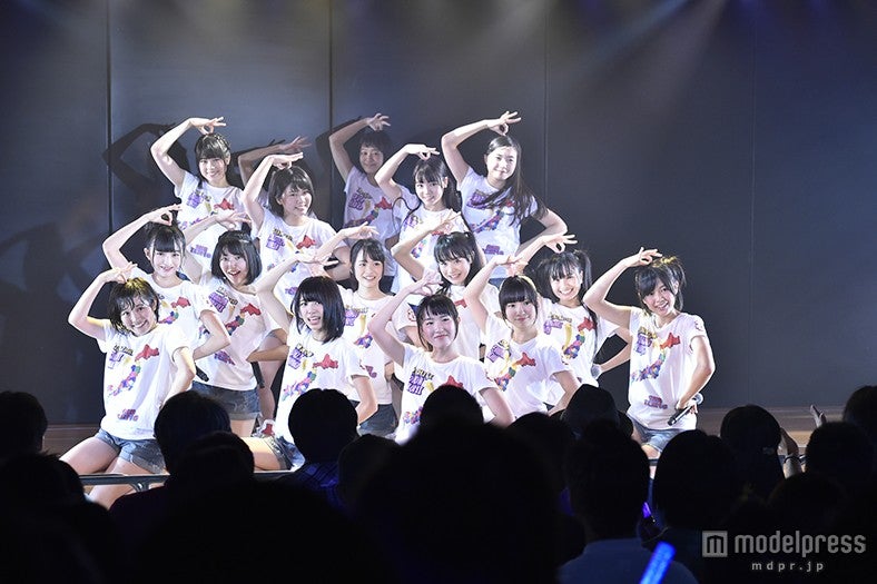 チーム8（C）AKS