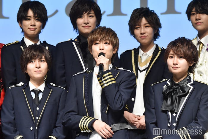 (前列左から)桜司爽太郎、愛刃健水、香月大弥(後列左から)紅竜真咲、藤守怜生、草歌部宙(C)モデルプレス