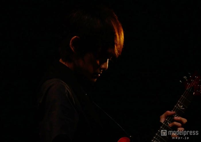 「Thinking Dogs」メンバー写真を独占入手