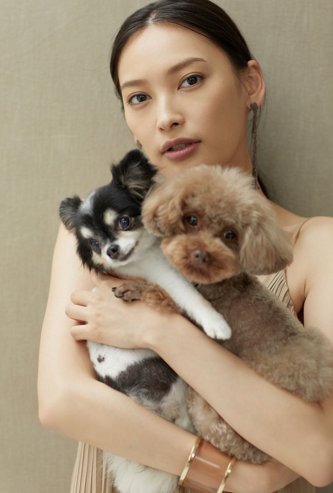 「大政絢 カレンダー2022」特典カット（C）SDP