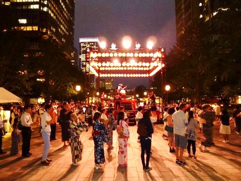 丸の内で縁日 盆踊り満喫 大手町 丸の内 有楽町 夏祭り17 開催 女子旅プレス