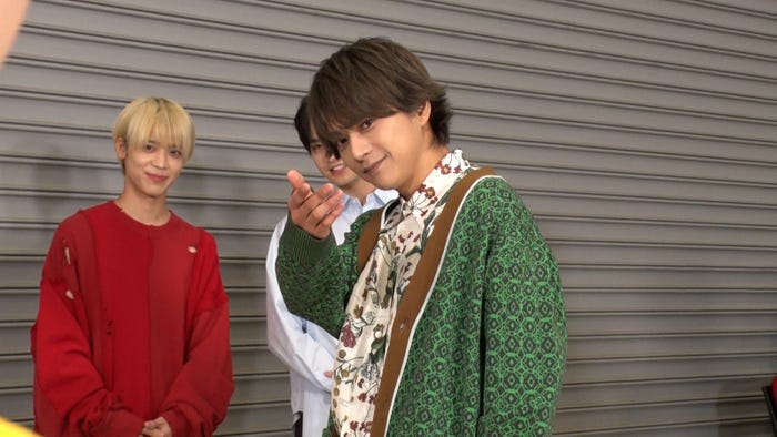 (左から)松島聡、中島健人、佐藤勝利(提供写真)