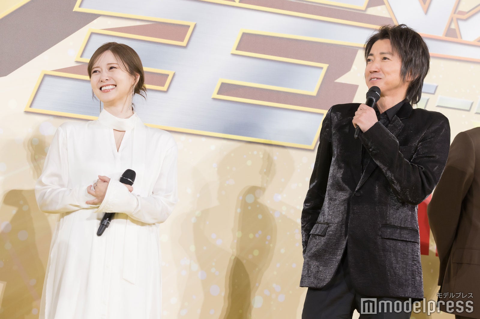 白石麻衣、藤原竜也（C）モデルプレス