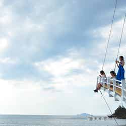 船首へ向かうのはちょっと怖いけれど、そこからはまた格別の景色が(C)モデルプレス