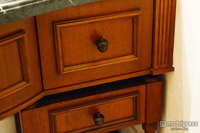 取っ手がドングリ