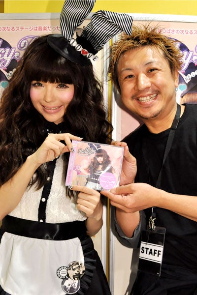 益若つばさの最新ヘア・素顔を大公開　専属ヘアスタイリストがモデルプレスへ独占コメント