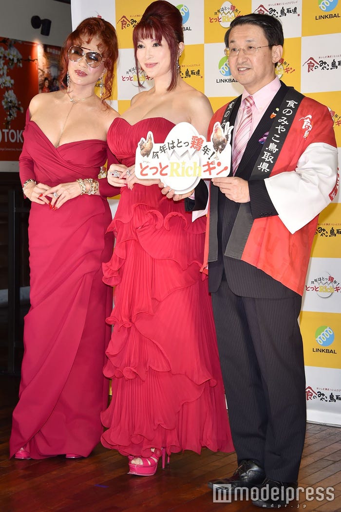 叶恭子、叶美香、平井伸治鳥取県知事(C)モデルプレス