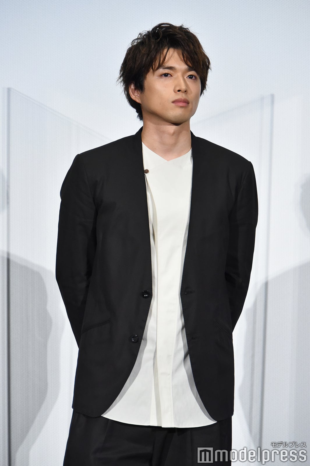 白洲迅（C）モデルプレス