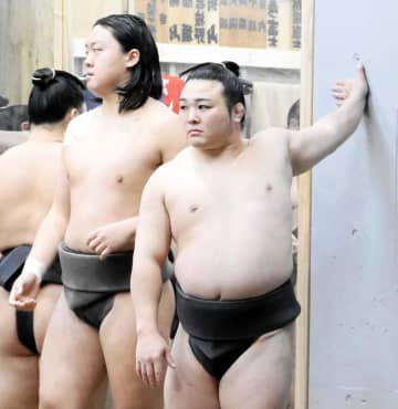 炎鵬「しこ名に恥じないよう、誇りを持って」元白鵬さん弟子で唯一「鵬」残る、伊勢ケ浜親方には感謝「心遣いだと思う」
