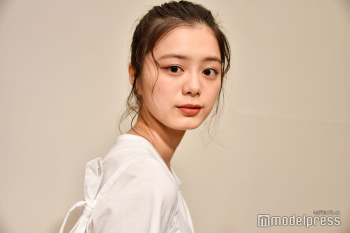 紺野彩夏 (C)モデルプレス