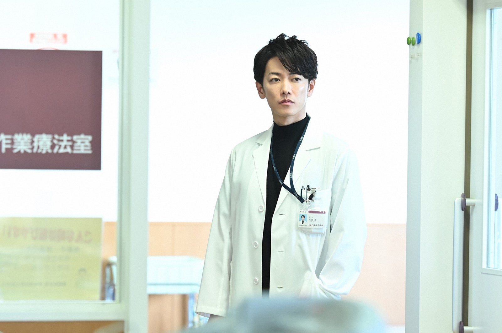 佐藤健／「恋はつづくよどこまでも」第8話より（C）TBS