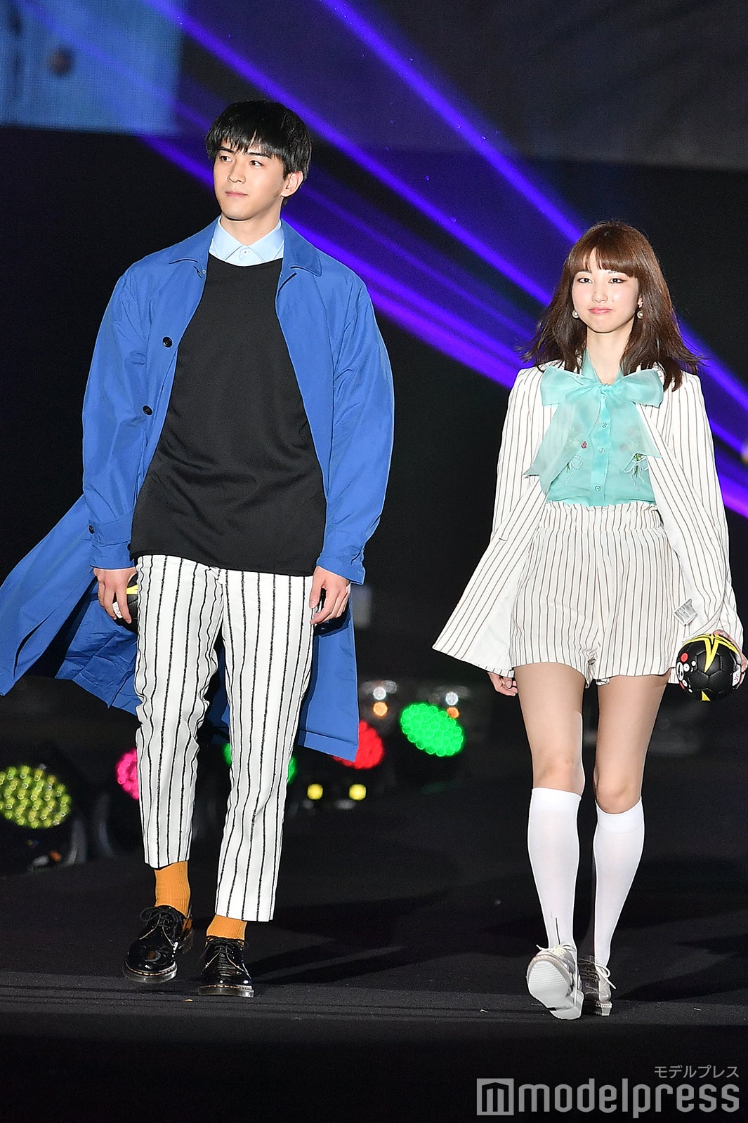 （左）甲斐翔真 （C）モデルプレス